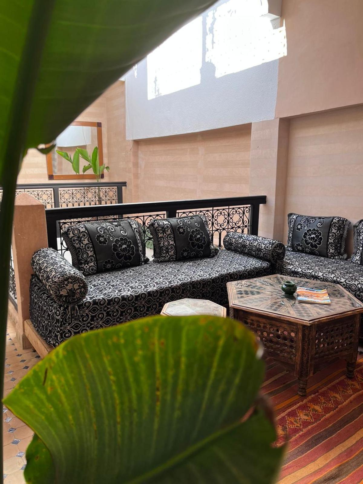 Riad Black Doors Marrakesh Esterno foto